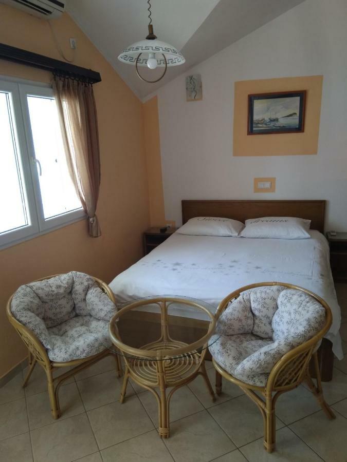 Apartments Lanterna Tivat Exterior foto